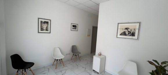 3غرفة عقار تجاري في Porto San Giorgio, Italy رقم 349565 3