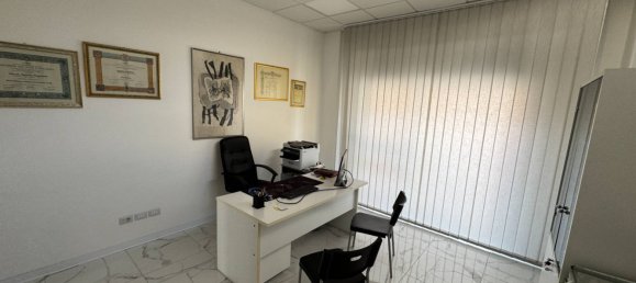 3غرفة عقار تجاري في Porto San Giorgio, Italy رقم 349565 2