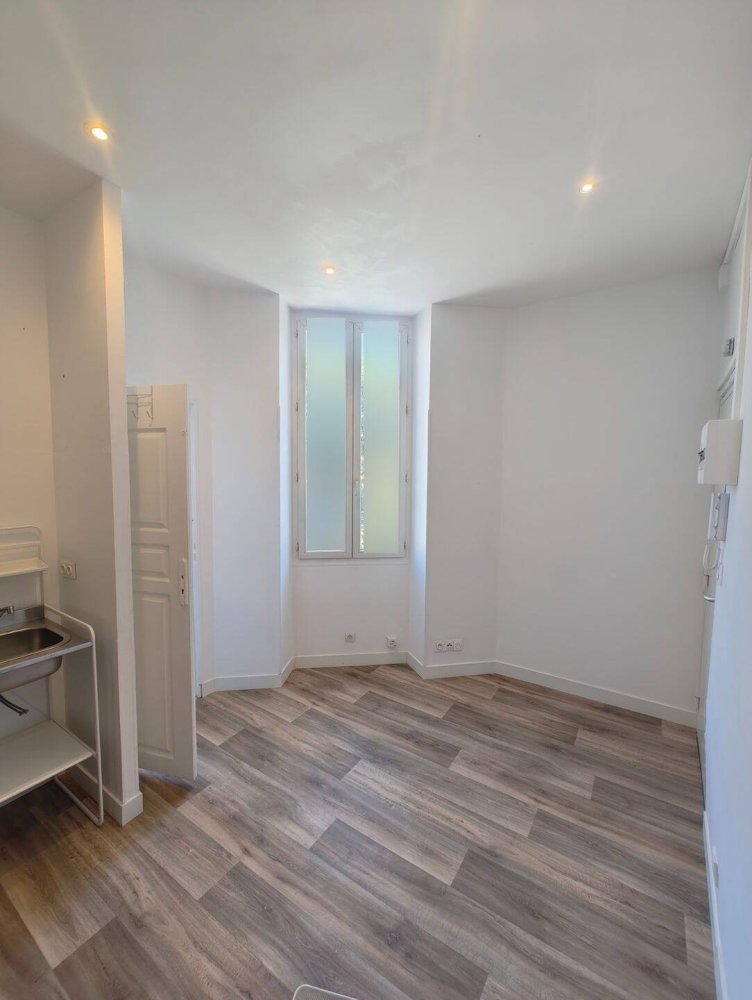 Studio in Marseille, France No. 331223