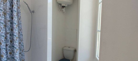 Studio in Marseille, France No. 331223 3