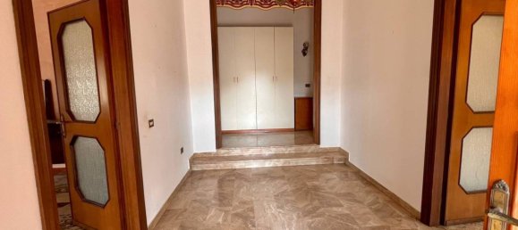 3 bedrooms Villa in Montichiari, Italy No. 333063 4