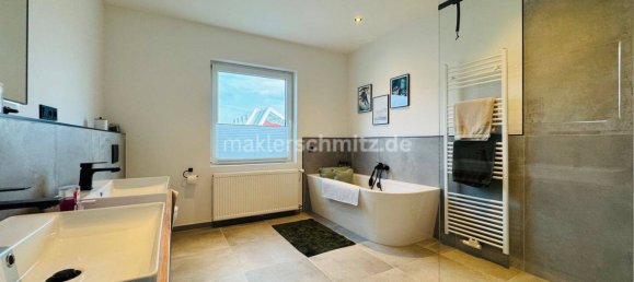 3 bedrooms Townhouse in Monchengladbach, Germany No. 107965 6