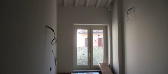 4 rooms Apartment in Campi Bisenzio, Italy No. 23890 30