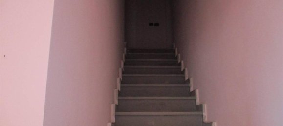 4 rooms Apartment in Campi Bisenzio, Italy No. 23890 6