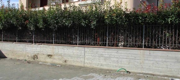 4 rooms Apartment in Campi Bisenzio, Italy No. 23890 8