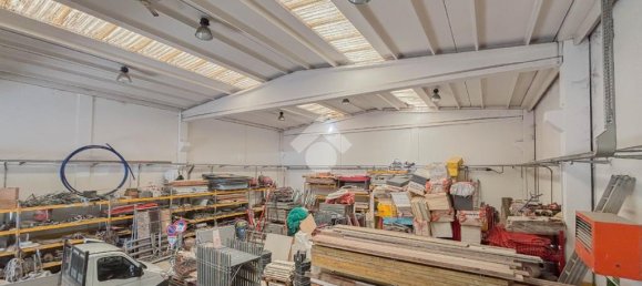 Склад с 4 комнатами в Суизьо, Италия № 309945 2