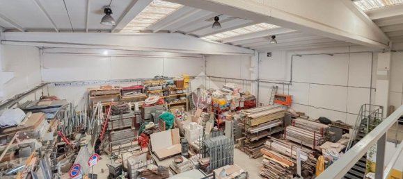 Склад с 4 комнатами в Суизьо, Италия № 309945 11