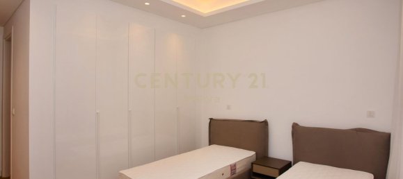 3 bedrooms Apartment in Limassol, Cyprus No. 620 12