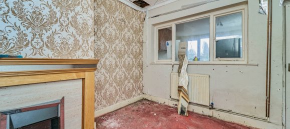 3 bedrooms House in Willenhall, United Kingdom No. 2064 3