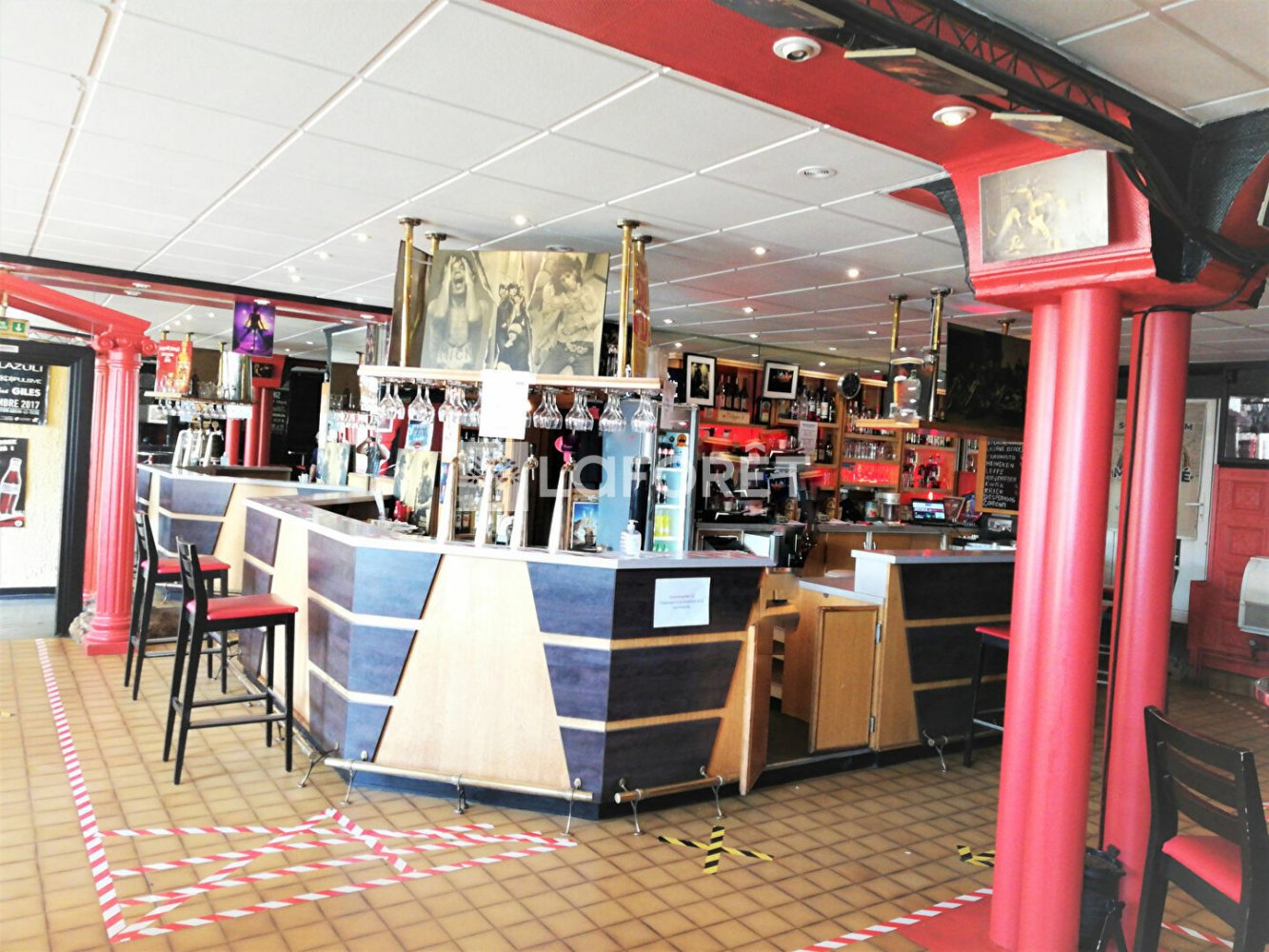 Propriété commerciale à Audun-le-Tiche, France 200m² No. 92013