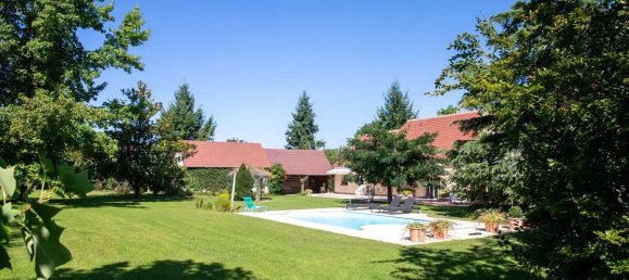 5 غرف نوم منزل في La Ferte-Saint-Cyr, France رقم 85690 20