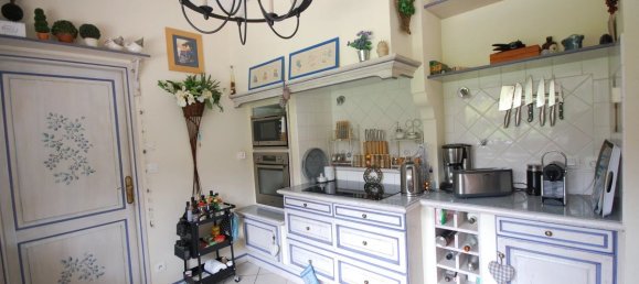 5 غرف نوم منزل في La Ferte-Saint-Cyr, France رقم 85690 7