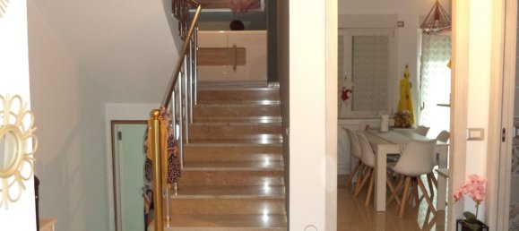 Дом с 9 комнатами в Удине, Италия № 267003 52