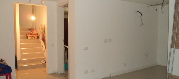 Дом с 9 комнатами в Удине, Италия № 267003 72