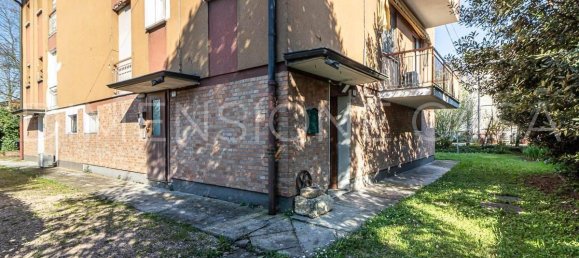 3غرفة شقة في San Prospero, Italy رقم 39550 24