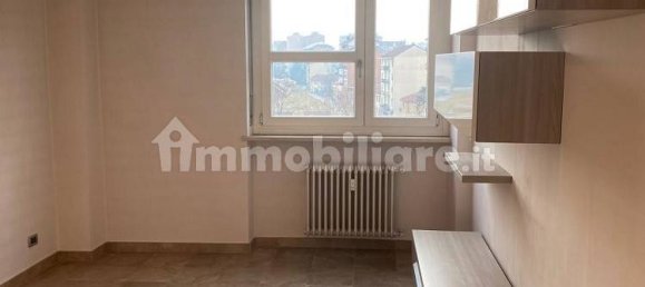 2 bedrooms Apartment in Turin, Italy No. 350250 12