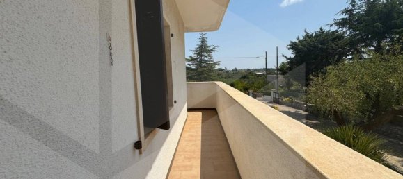 Вилла с 3 комнатами в Монополи, Италия № 28765 27