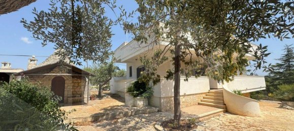 Вилла с 3 комнатами в Монополи, Италия № 28765 30