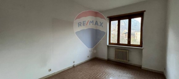 4-salle Appartement à Sparone, Italy No. 105886 18