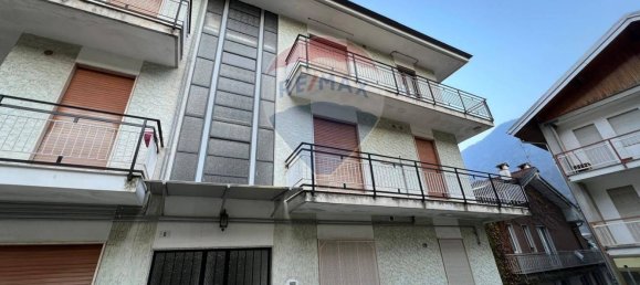 4-salle Appartement à Sparone, Italy No. 105886 2