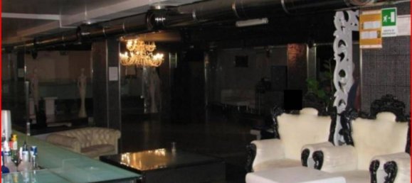 Коммерческая недвижимость 1388м² в Пьяцца Армерина, Италия № 290368 8