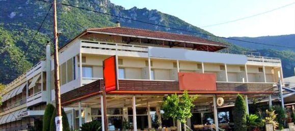 750m² Townhouse in Kamena Vourla, Greece No. 6883 7