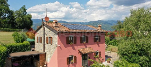 5 rooms Villa in Castelnuovo di Garfagnana, Italy No. 277224 2