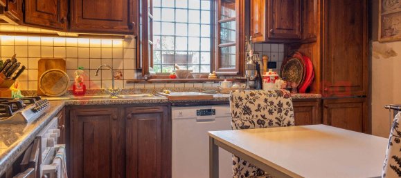 5 rooms Villa in Castelnuovo di Garfagnana, Italy No. 277224 16