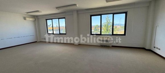 Escritório em Sansepolcro, Italy 879 m² N.º 375187 5