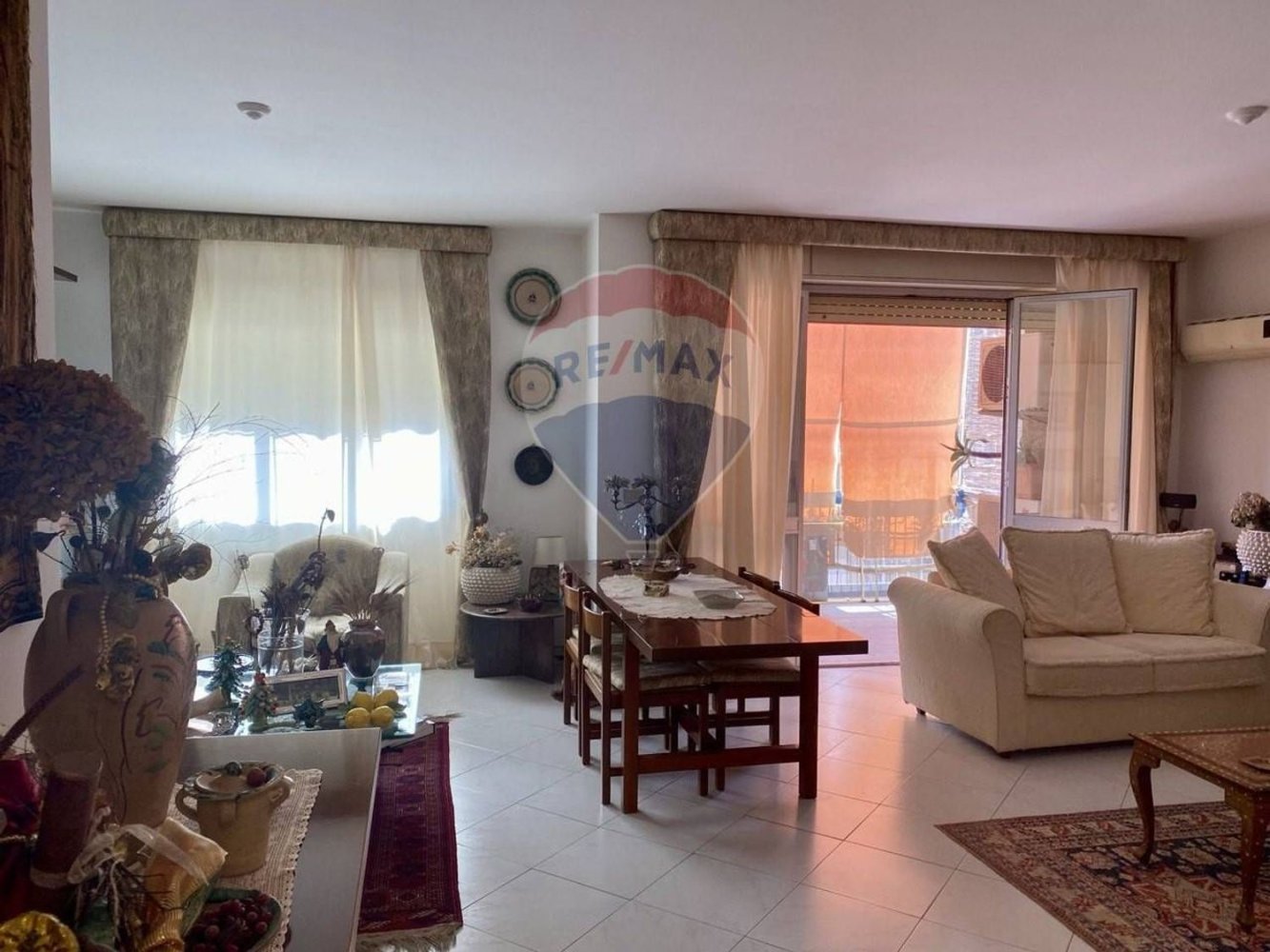 5غرفة شقة في Palermo, Italy رقم 132653