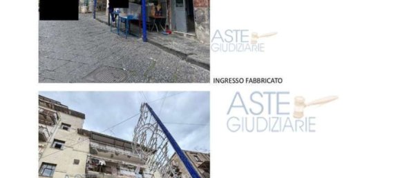 5 rooms Apartment in Naples, Italy No. 10952 2