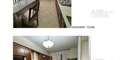 5 rooms Apartment in Naples, Italy No. 10952 8