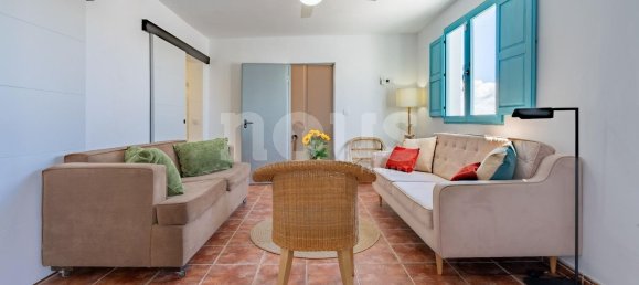 6 bedrooms House in Granadilla, Spain No. 16212 8