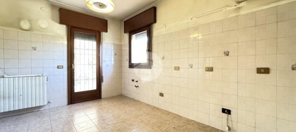 4 bedrooms Villa in Salzano, Italy No. 257629 29