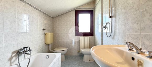 4 bedrooms Villa in Salzano, Italy No. 257629 36