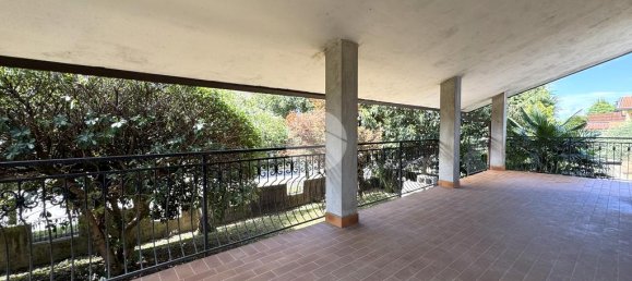 4 bedrooms Villa in Salzano, Italy No. 257629 21