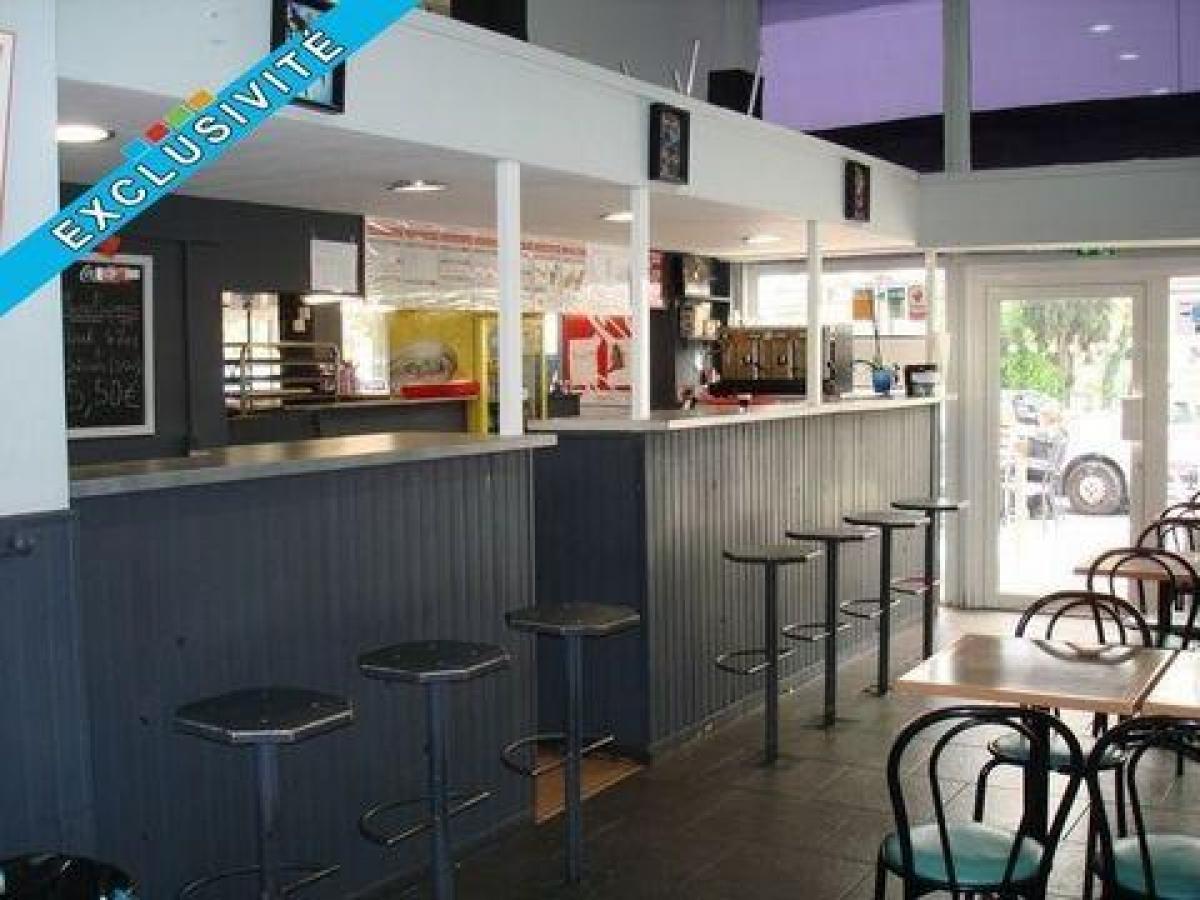 2 bedrooms Factory in Gardanne, France No. 17505