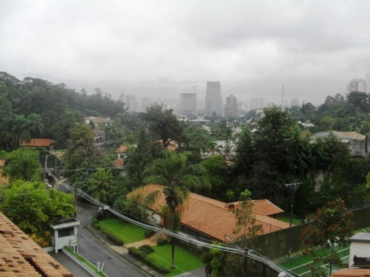 Casa de 4 dormitorios en Sao Paulo, Brazil No. 486231