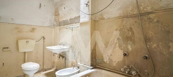 6 bedrooms Building in Porto, Portugal No. 32631 17