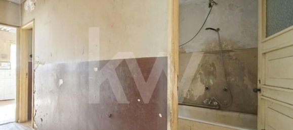 6 bedrooms Building in Porto, Portugal No. 32631 13