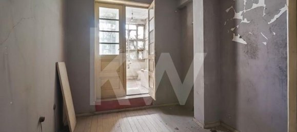 6 bedrooms Building in Porto, Portugal No. 32631 6