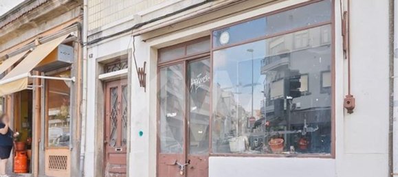 6 bedrooms Building in Porto, Portugal No. 32631 18