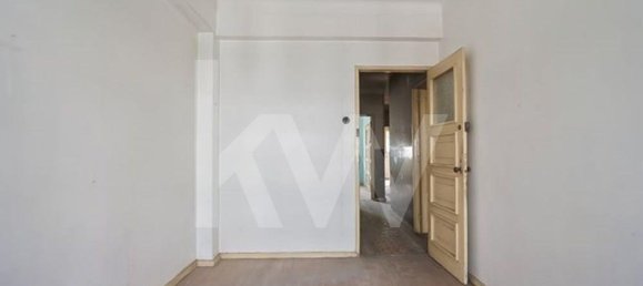 6 bedrooms Building in Porto, Portugal No. 32631 10
