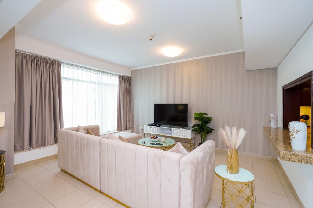 Квартира с 2 спальнями в BURJ VIEWS, Дубай, ОАЭ № 61243