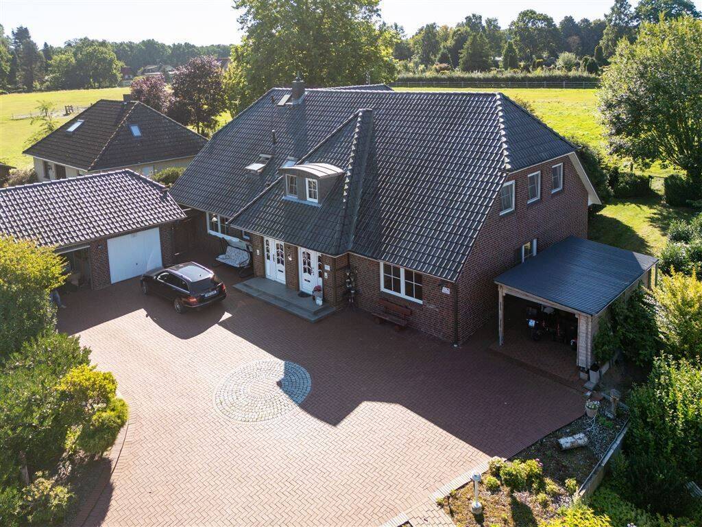 Adosado de 8 habitaciónes en Diepholz, Germany No. 358622