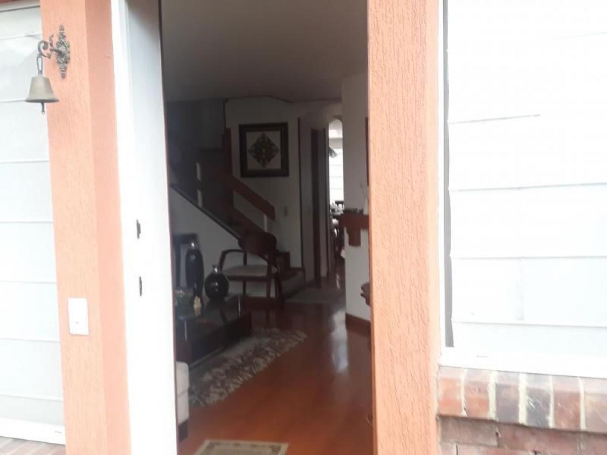 3 bedrooms House in Cundinamarca, Colombia No. 6981