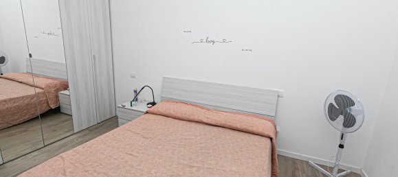 4-salle Appartement à Genoa, Italy No. 60413 27