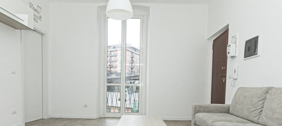 4-salle Appartement à Genoa, Italy No. 60413 6