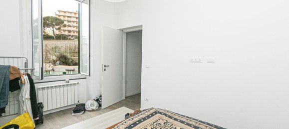 4-salle Appartement à Genoa, Italy No. 60413 13