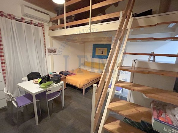 Apartamento de 3 habitaciónes en Catania, Italy No. 43626